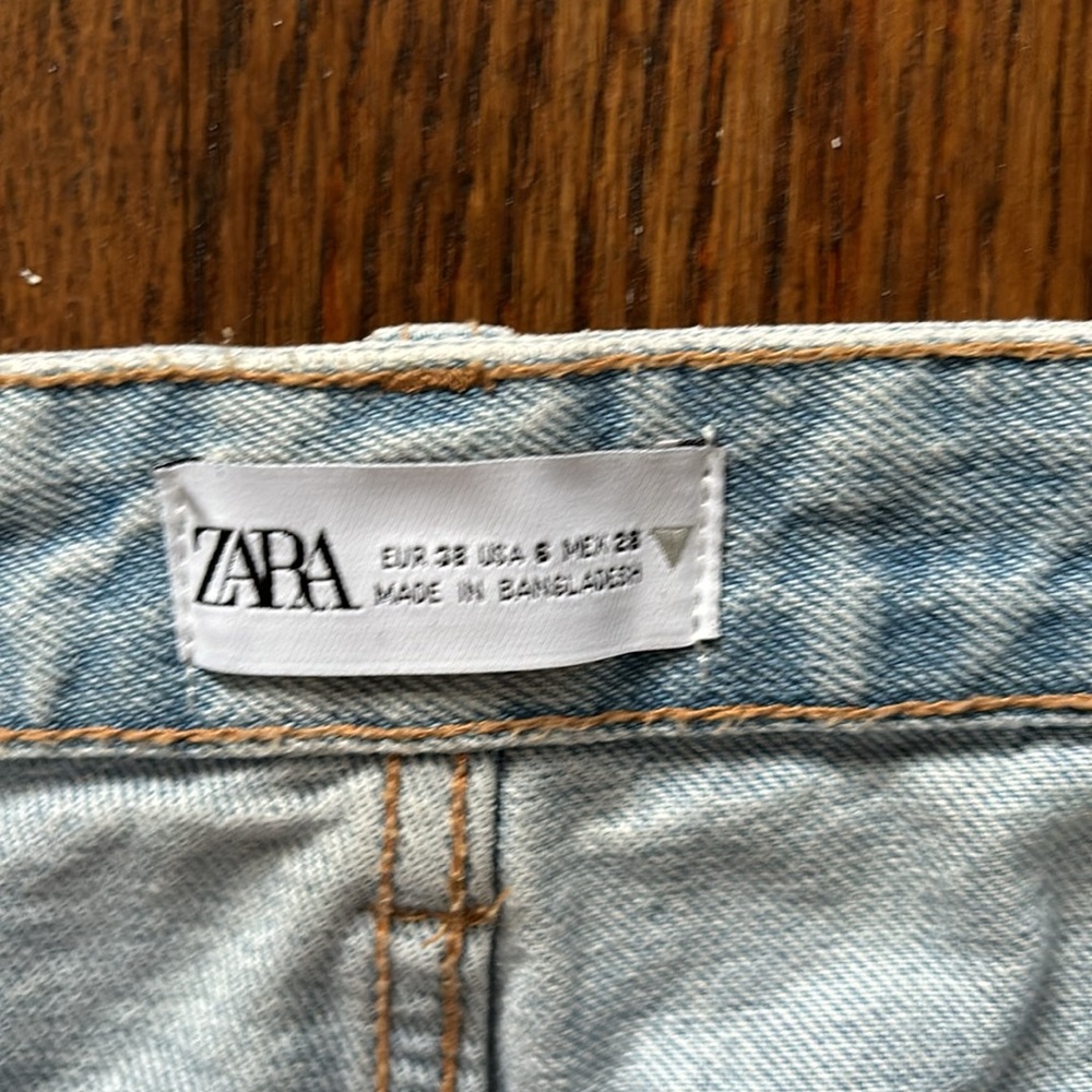 Zara light wash denim jeans high waisted - Picture 5 of 10